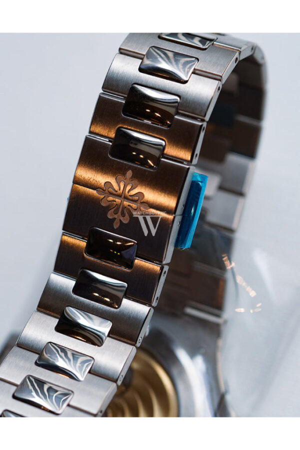 Patek Philippe Patek Philippe Nautilus Blue Dial - Image 3