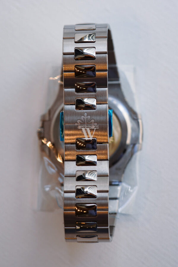 Patek Philippe Patek Philippe Nautilus Blue Dial - Image 5
