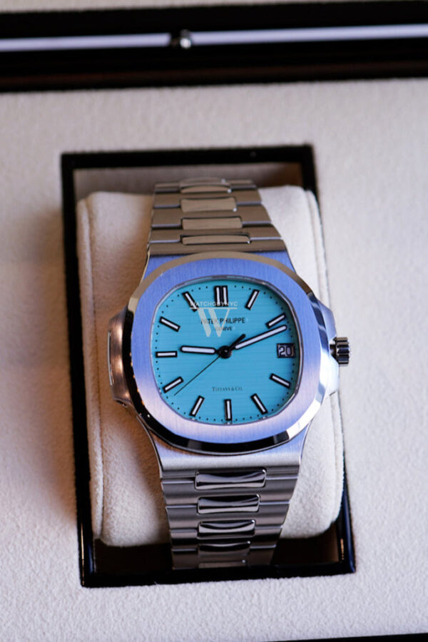 Patek Philippe Patek Philippe Nautilus Blue Dial - Image 5