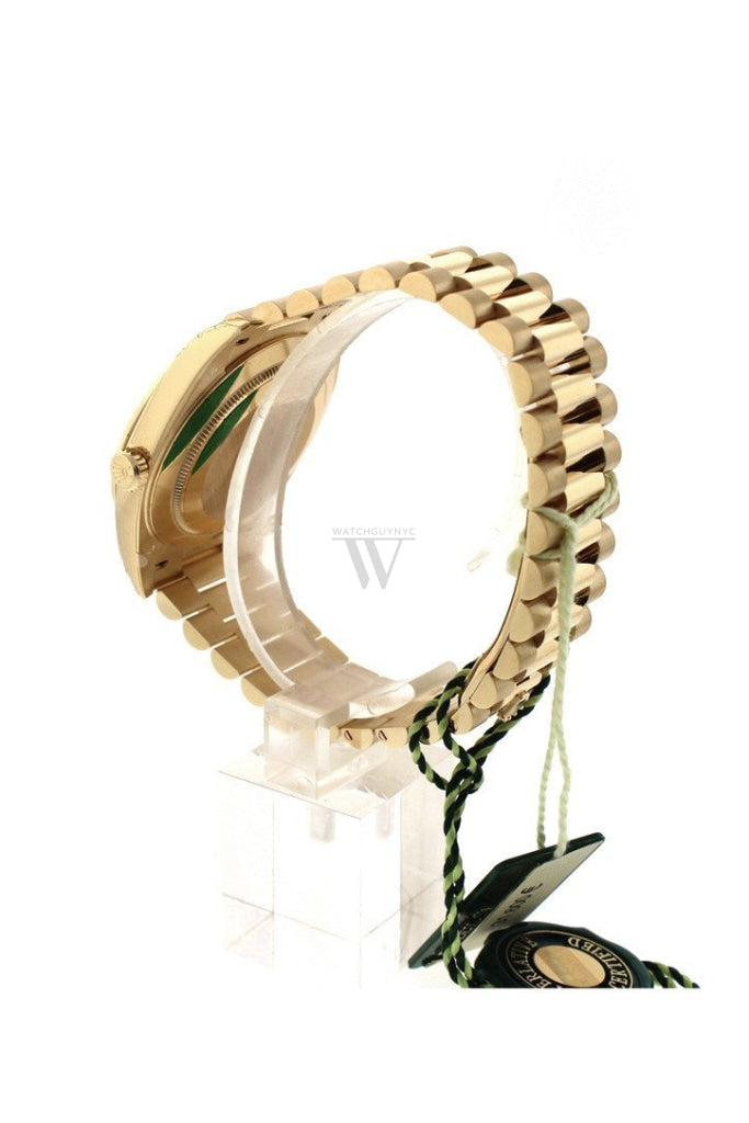 Rolex Day-Date 40 Silver Silver Dial - Image 2