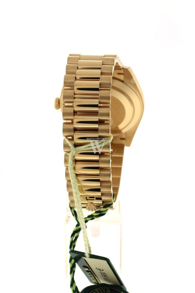 Rolex Day-Date 40 Silver Silver Dial - Image 4