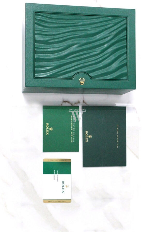 Rolex Submariner Hulk Date Green Dial - Image 9
