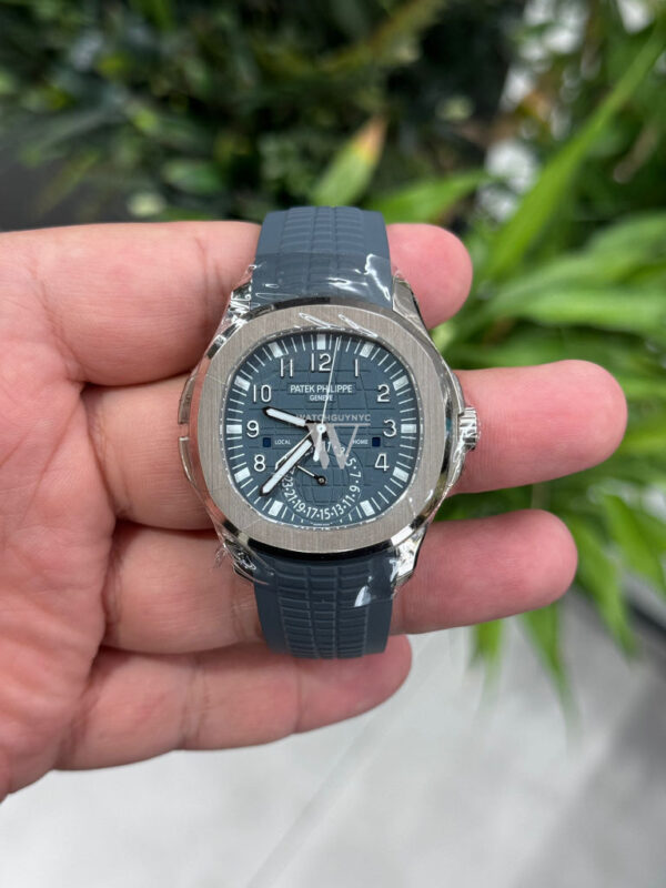 Patek Philippe Patek Philippe Aquanaut Blue Dial - Image 2
