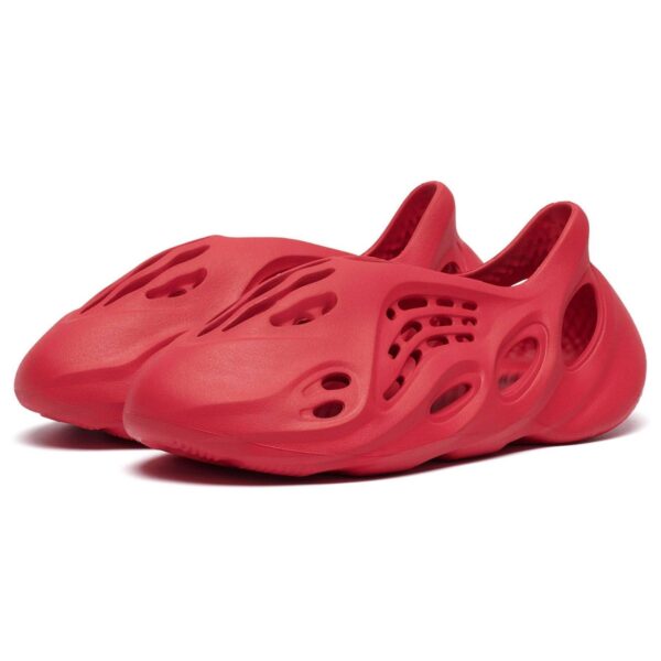 adidas Yeezy Foam Runner ‘Vermilion’ - Image 2