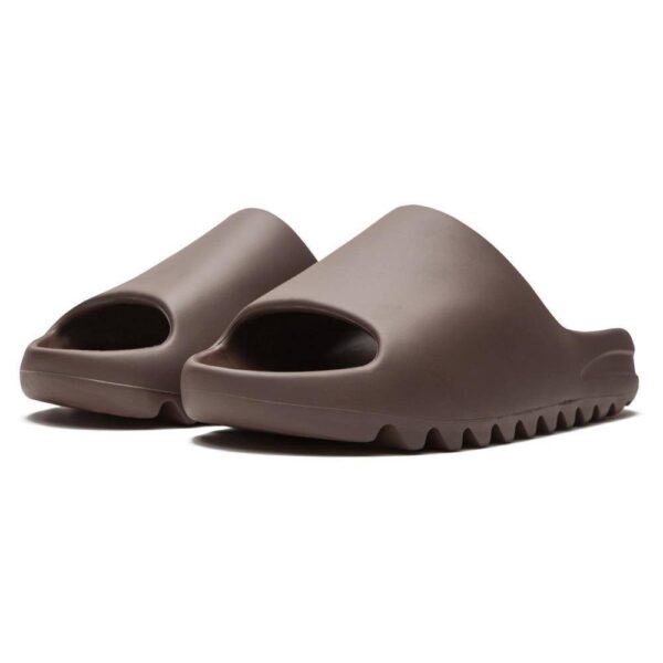 Yeezy Slides ‘Soot’ - Image 2