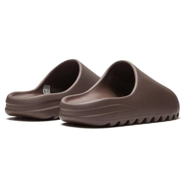 Yeezy Slides ‘Soot’ - Image 3
