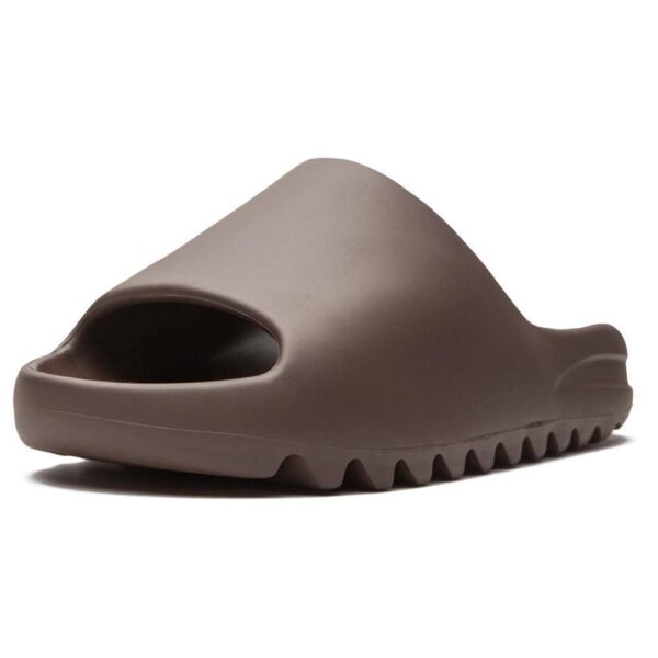 Yeezy Slides ‘Soot’ - Image 4
