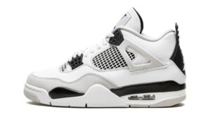 Air Jordan 4 Retro “Military Black”