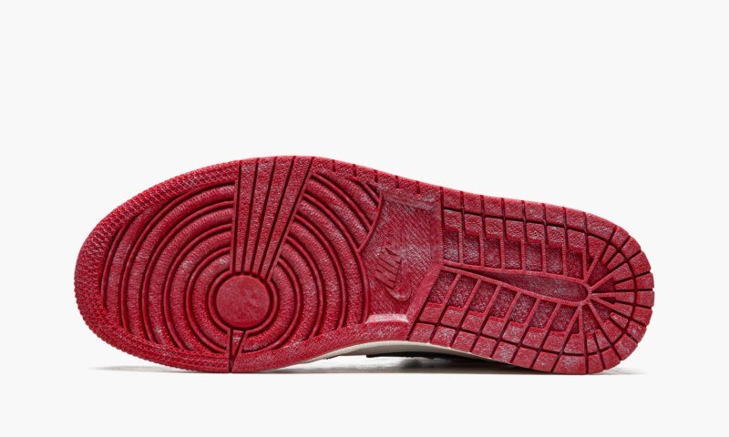 Air Jordan 1 Retro High OG “Chicago Lost and Found” - Image 5