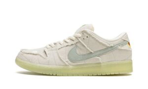 SB Dunk Low “Mummy”