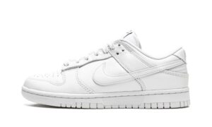 WMNS Dunk Low “Triple White”