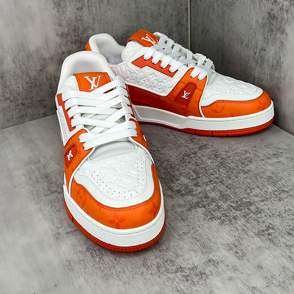 Louis Vuitton - Image 2