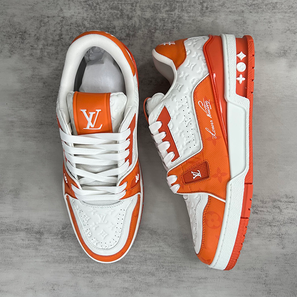 Louis Vuitton - Image 3