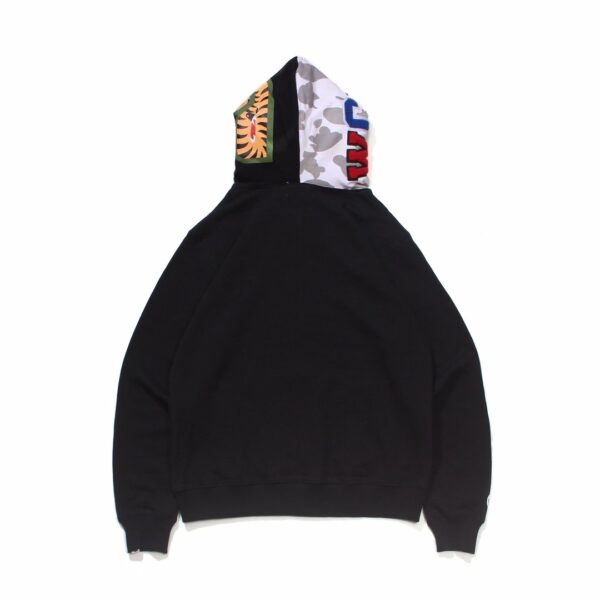BAPE - Image 3