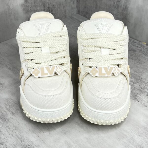 Louis Vuitton - Image 5