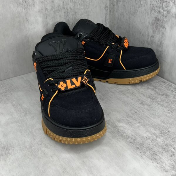 Louis Vuitton - Image 2