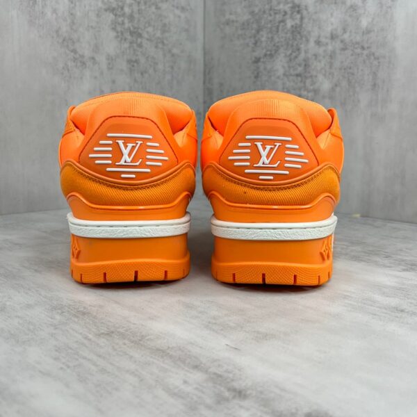 Louis Vuitton - Image 5