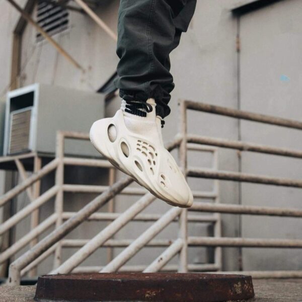 adidas Yeezy Foam Runner ‘Sand’ - Image 7