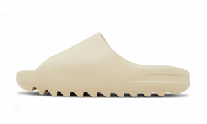 Yeezy Slides ‘Bone’ 2022 (FZ5897)