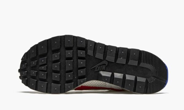 VaporWaffle “Sacai – Sport Fuchsia” - Image 6