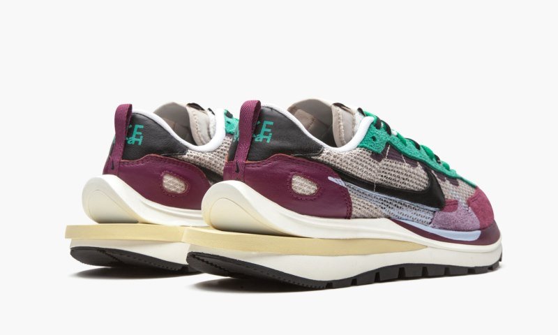 VaporWaffle “Sacai – Villain Red / Neptune Green” - Image 4