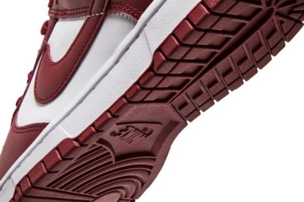 Dunk Low ‘Team Red’ - Image 5