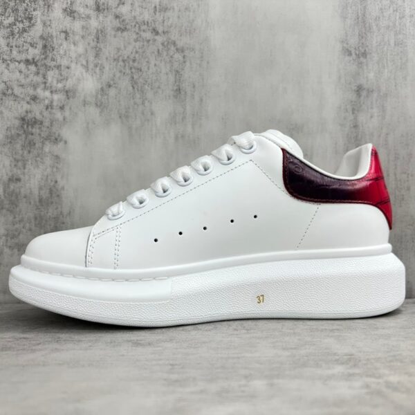 Alexander McQueen - Image 5