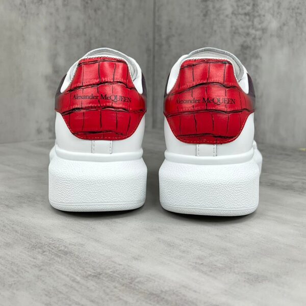 Alexander McQueen - Image 7