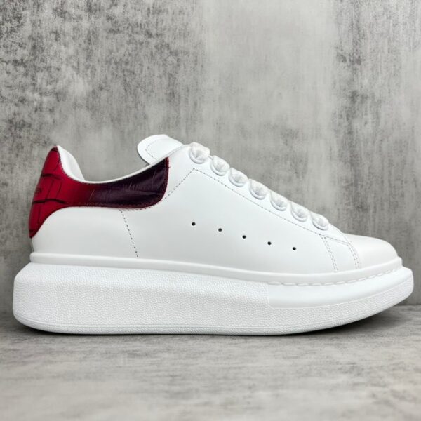 Alexander McQueen - Image 8