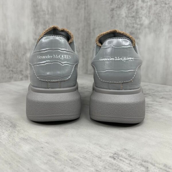 Alexander McQueen - Image 5