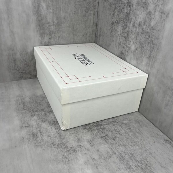 Alexander McQueen - Image 9