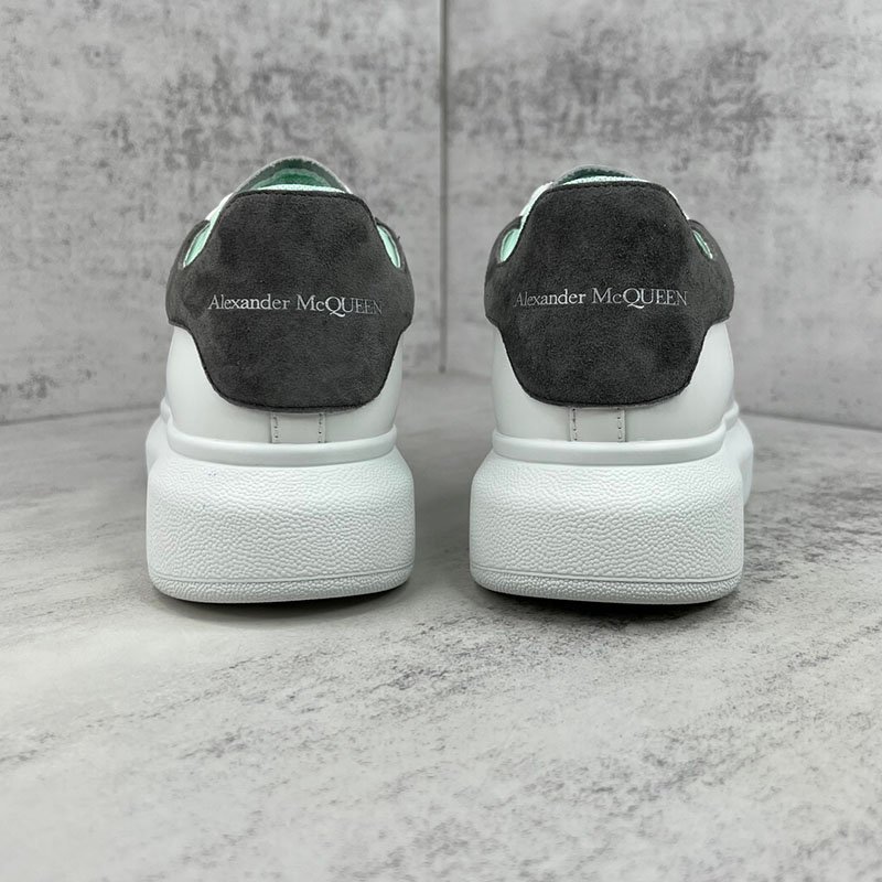 Alexander McQueen - Image 5