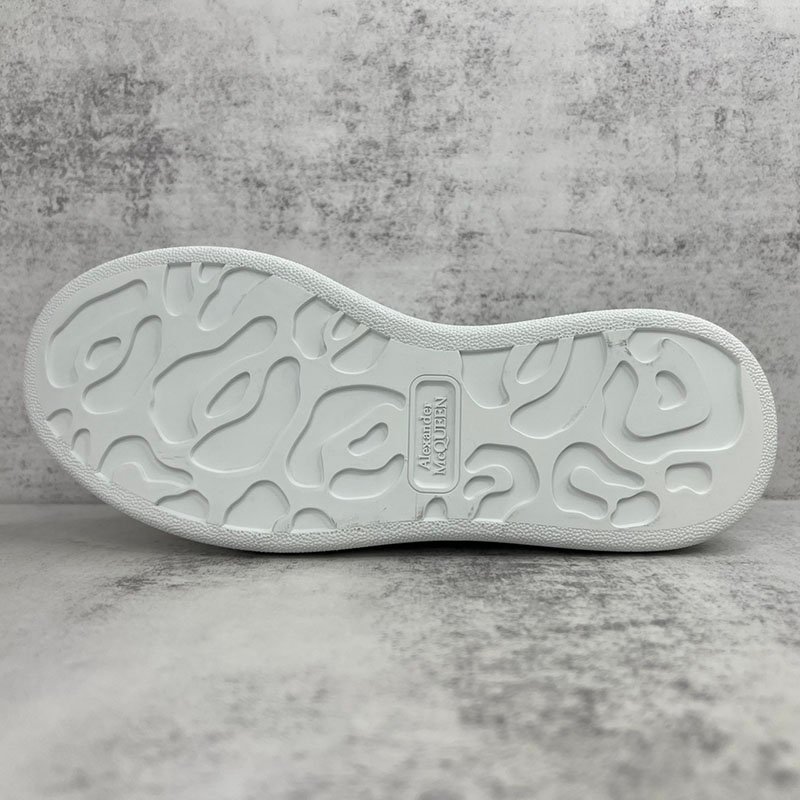 Alexander McQueen - Image 8