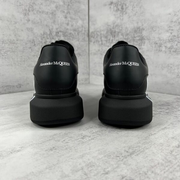 Alexander McQueen - Image 5
