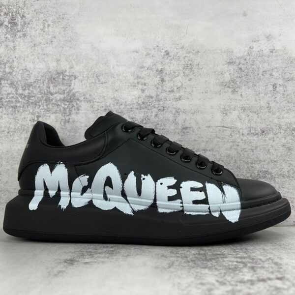 Alexander McQueen - Image 6