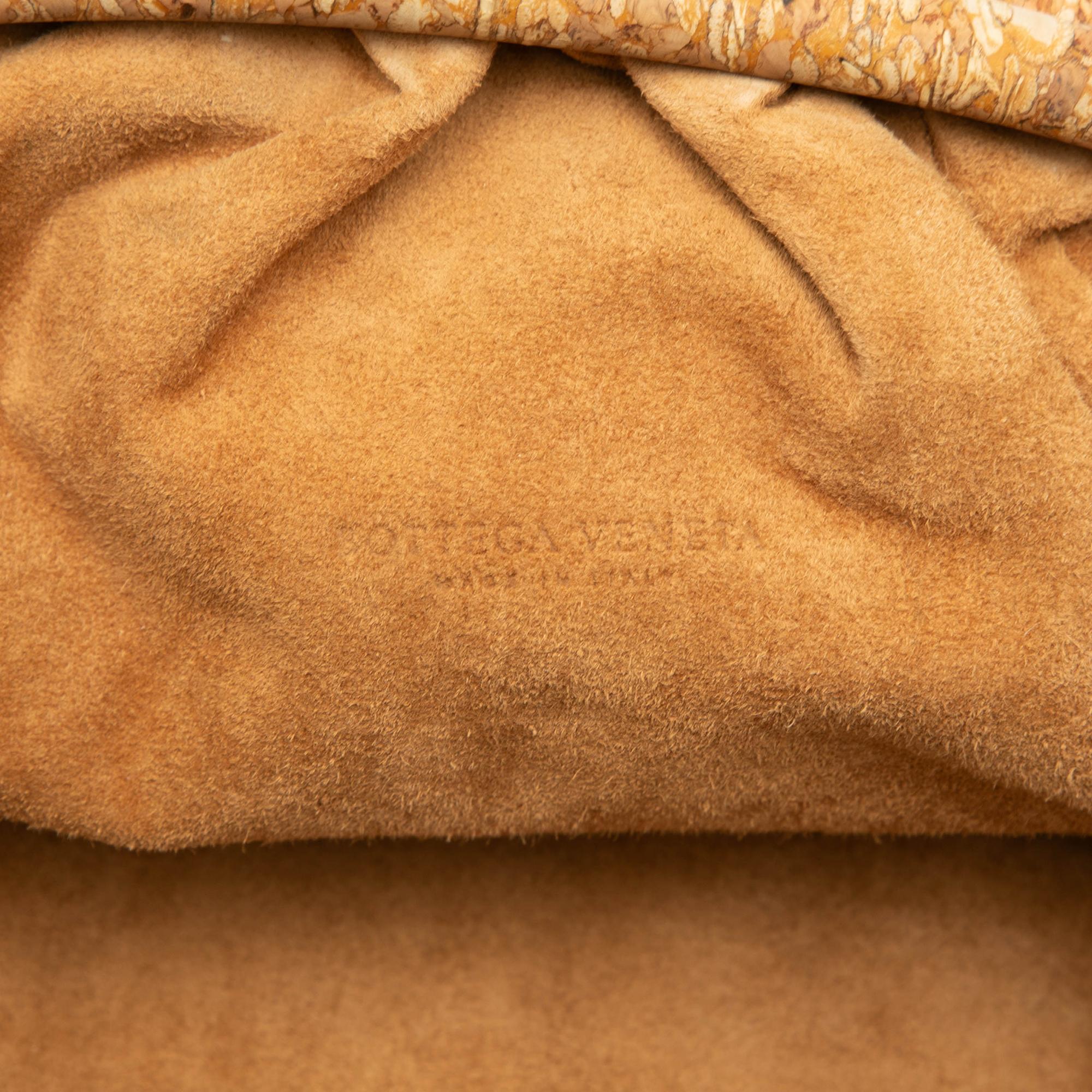 Bottega Veneta Cork The Pouch - Image 6