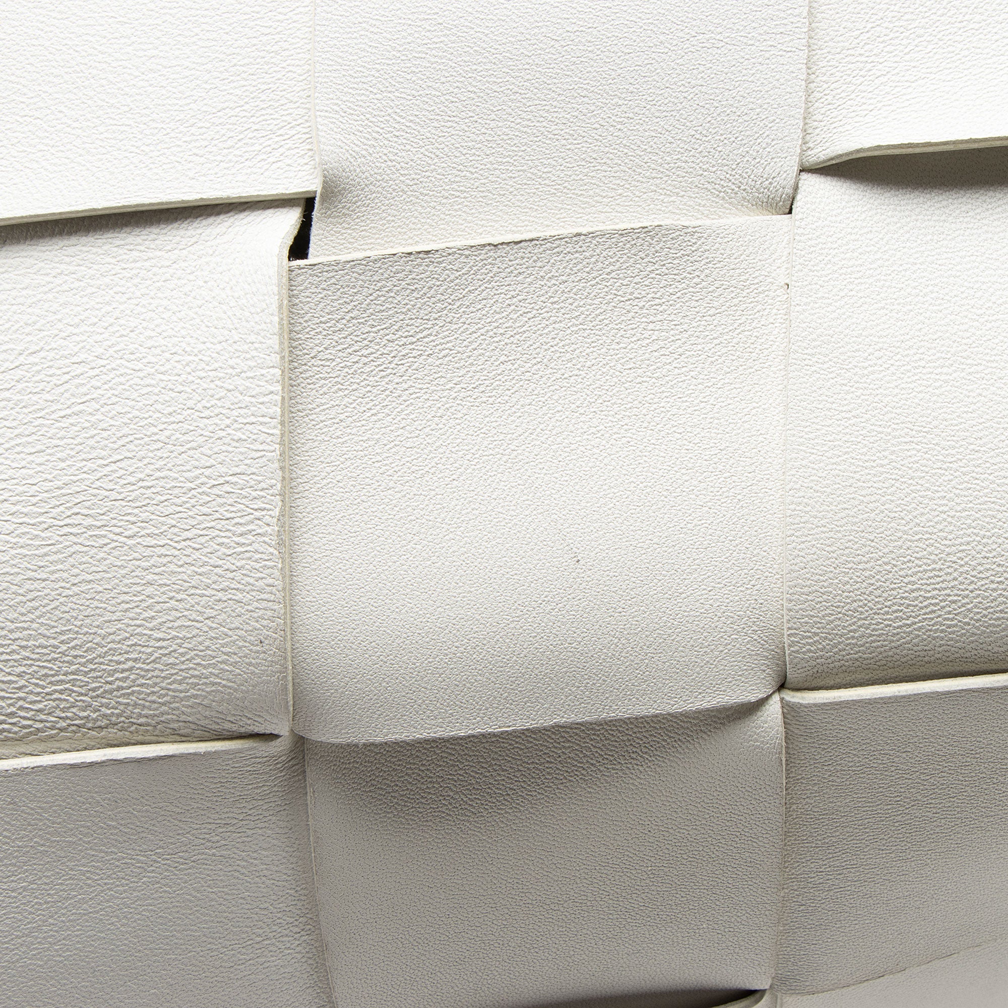 Bottega Veneta Intrecciato Maxi Cassette Tote - Image 12