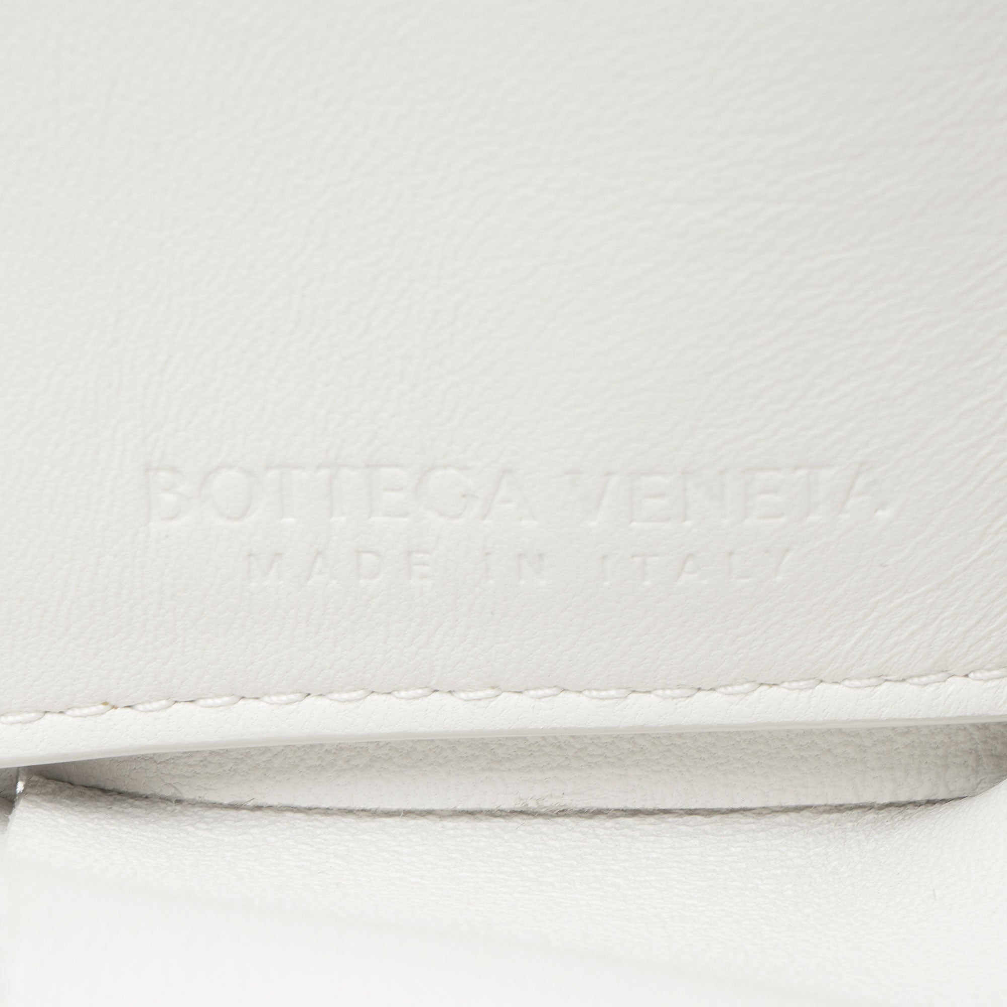 Bottega Veneta Intrecciato Maxi Cassette Tote - Image 8