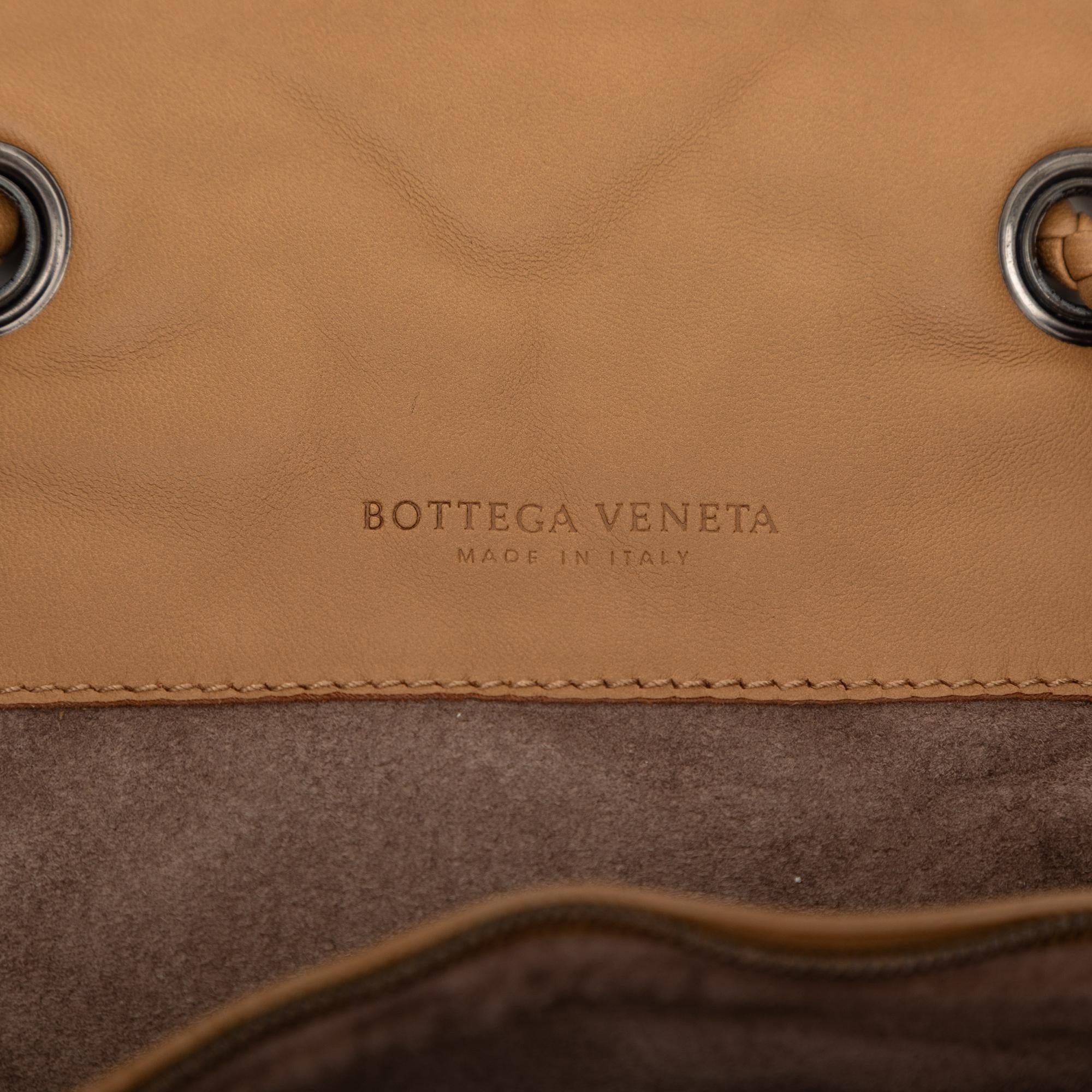 Bottega Veneta Intrecciato Trimmed Leather Croisette Drawstring Tote - Image 6