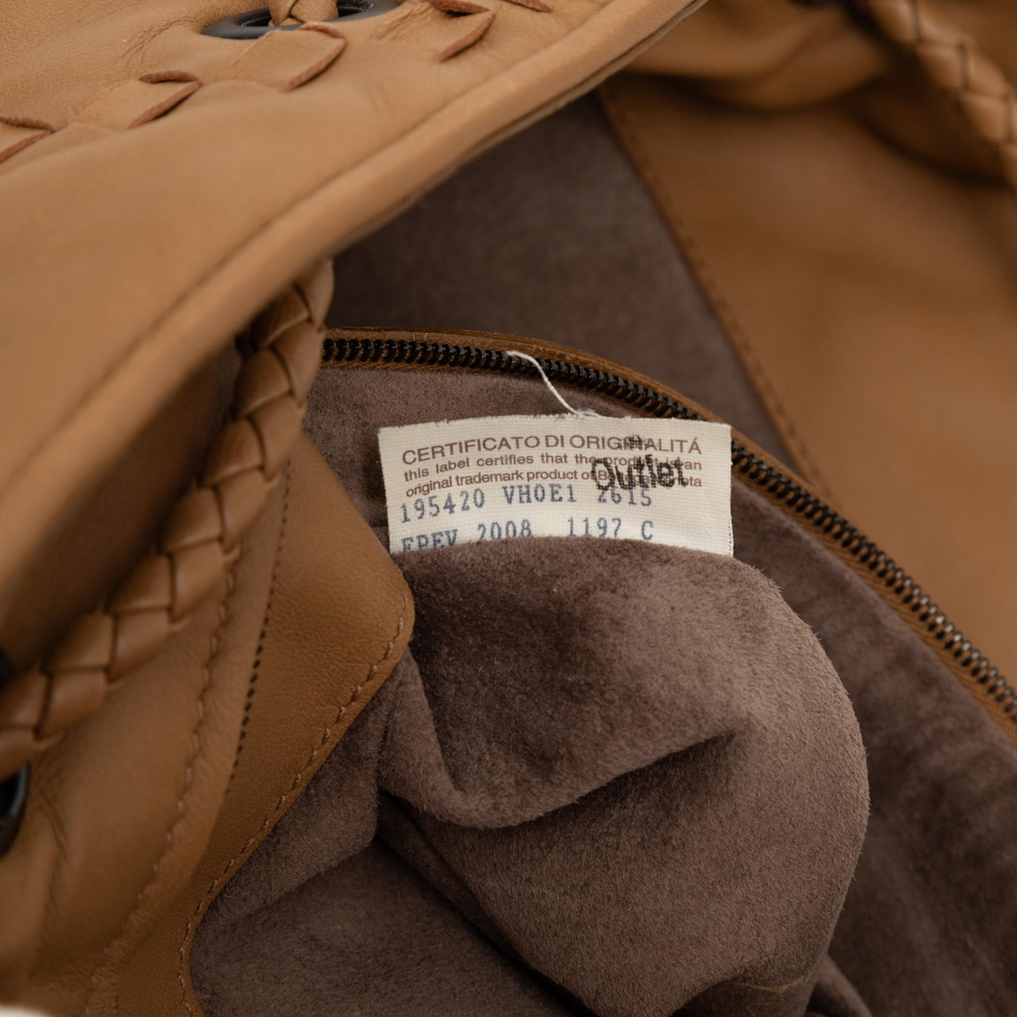 Bottega Veneta Intrecciato Trimmed Leather Croisette Drawstring Tote - Image 7