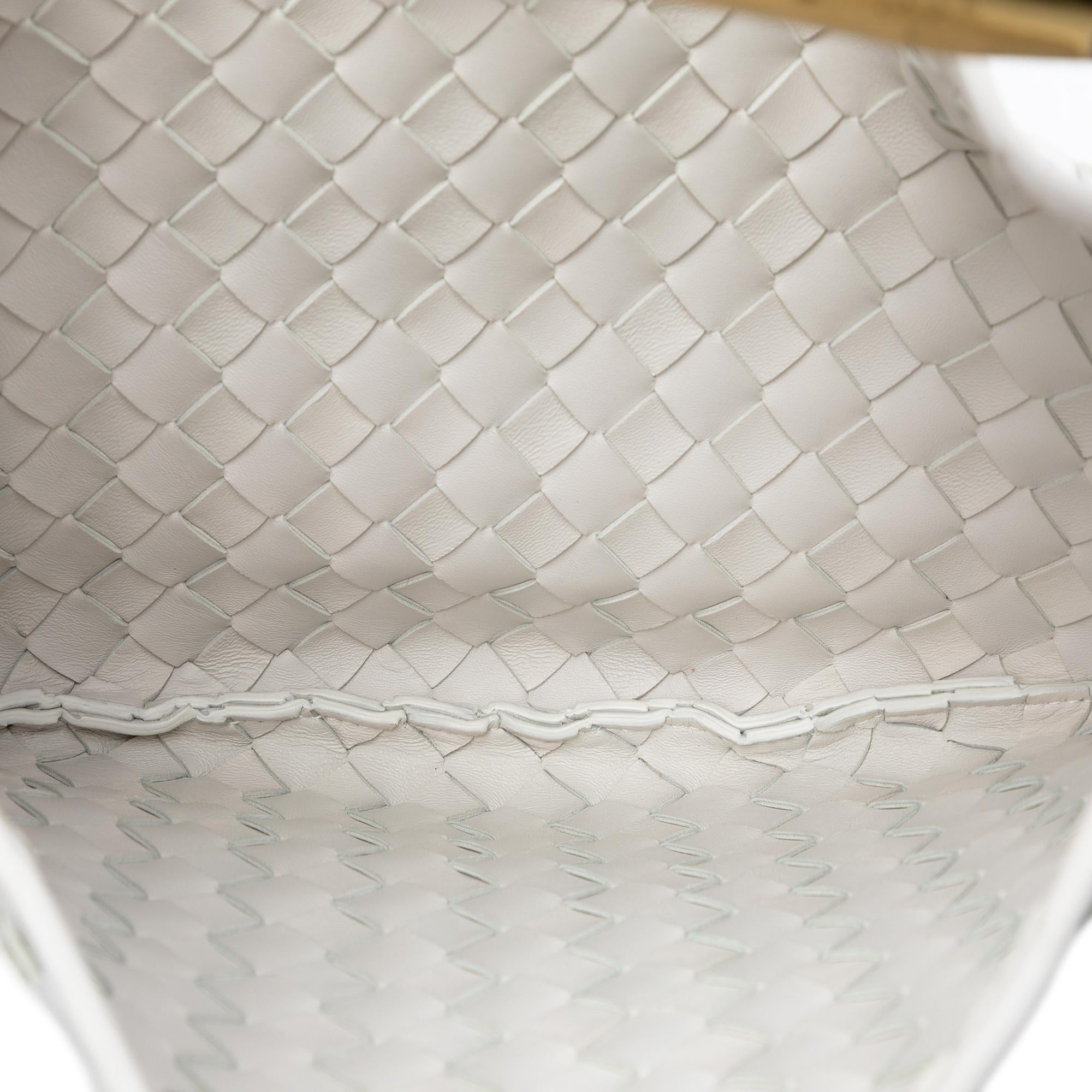 Bottega Veneta Lambskin Intrecciato Sardine - Image 4