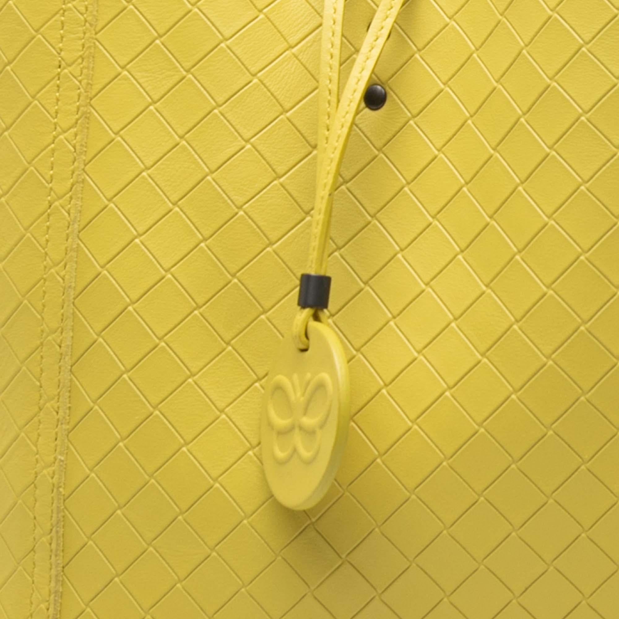 Bottega Veneta Leather Intrecciomirage Tote - Image 8
