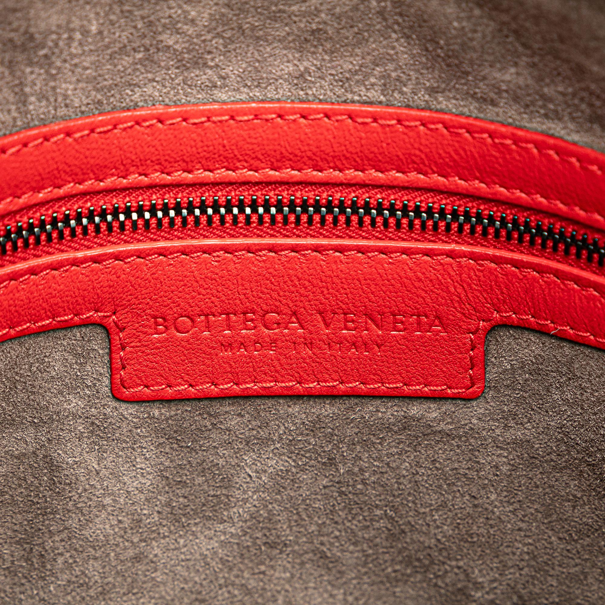 Bottega Veneta Medium Nappa Intrecciato Ruffle Veneta Hobo - Image 6