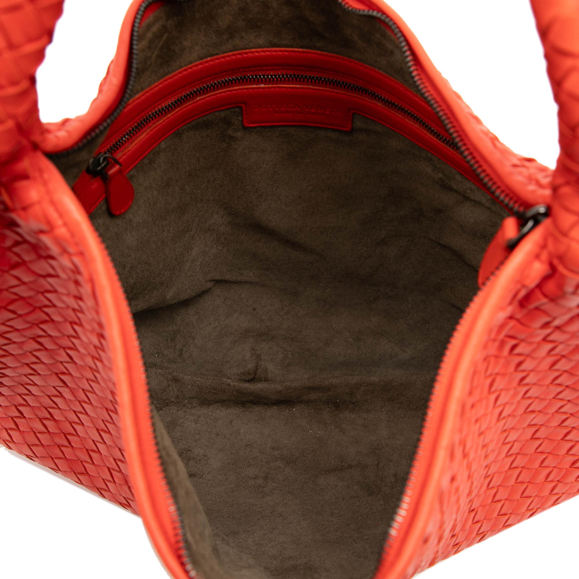 Bottega Veneta Medium Nappa Intrecciato Veneta Hobo - Image 4