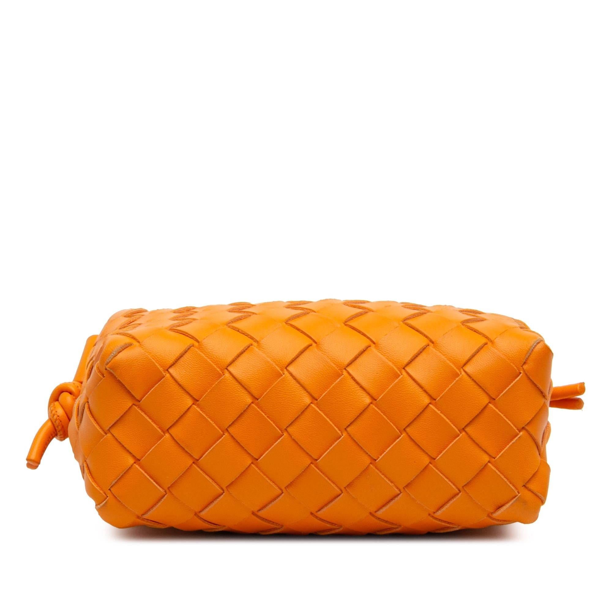 Bottega Veneta Mini Lambskin Intrecciato Loop Camera Bag - Image 3