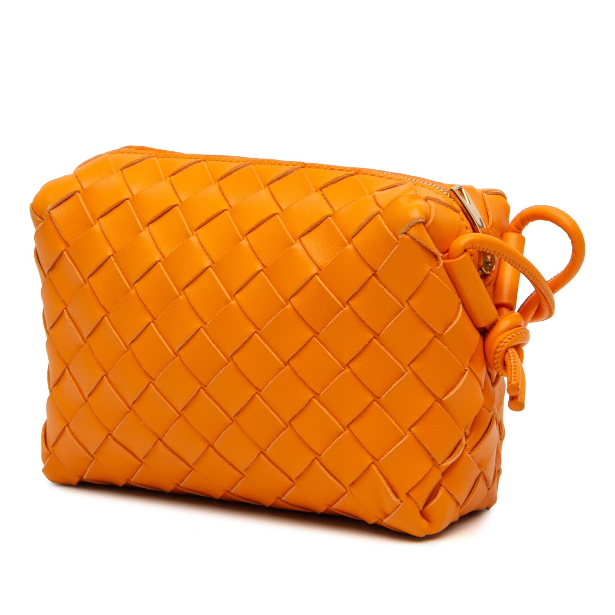 Bottega Veneta Mini Lambskin Intrecciato Loop Camera Bag - Image 2
