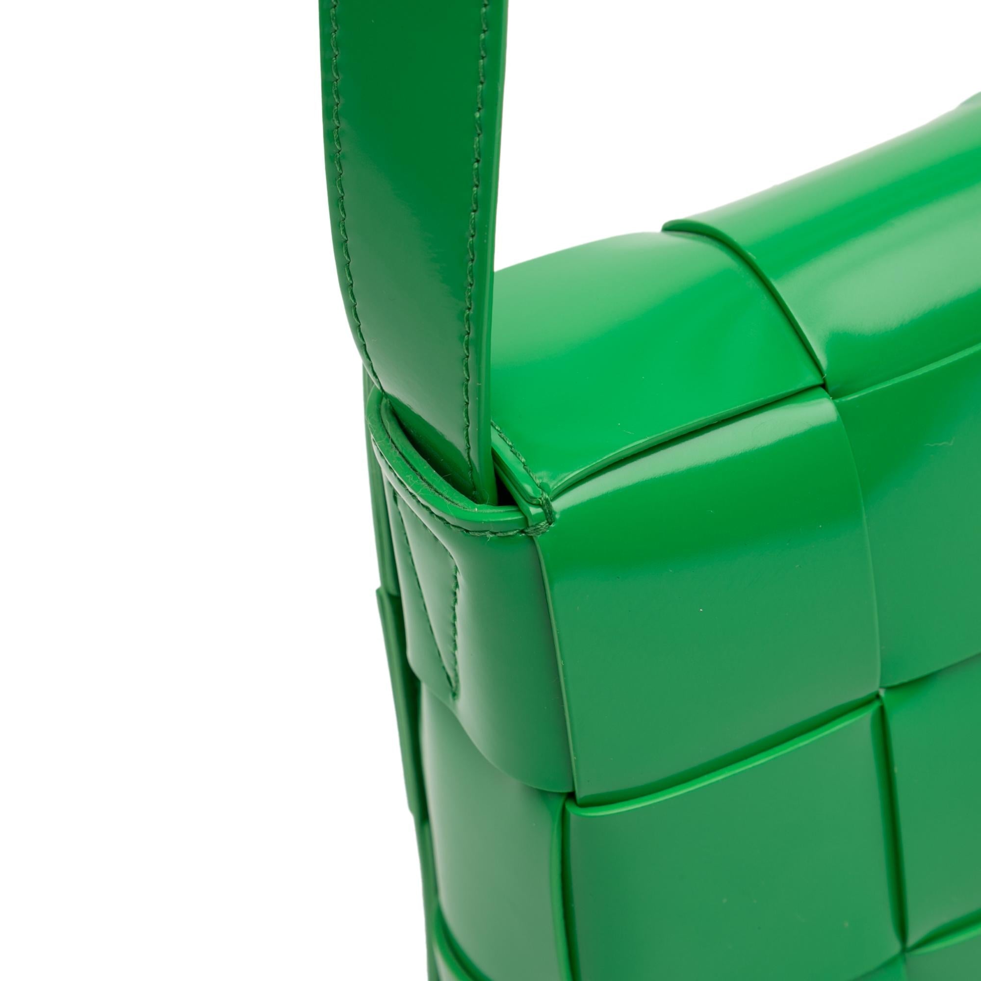 Bottega Veneta Patent Intrecciato Cassette Crossbody - Image 10