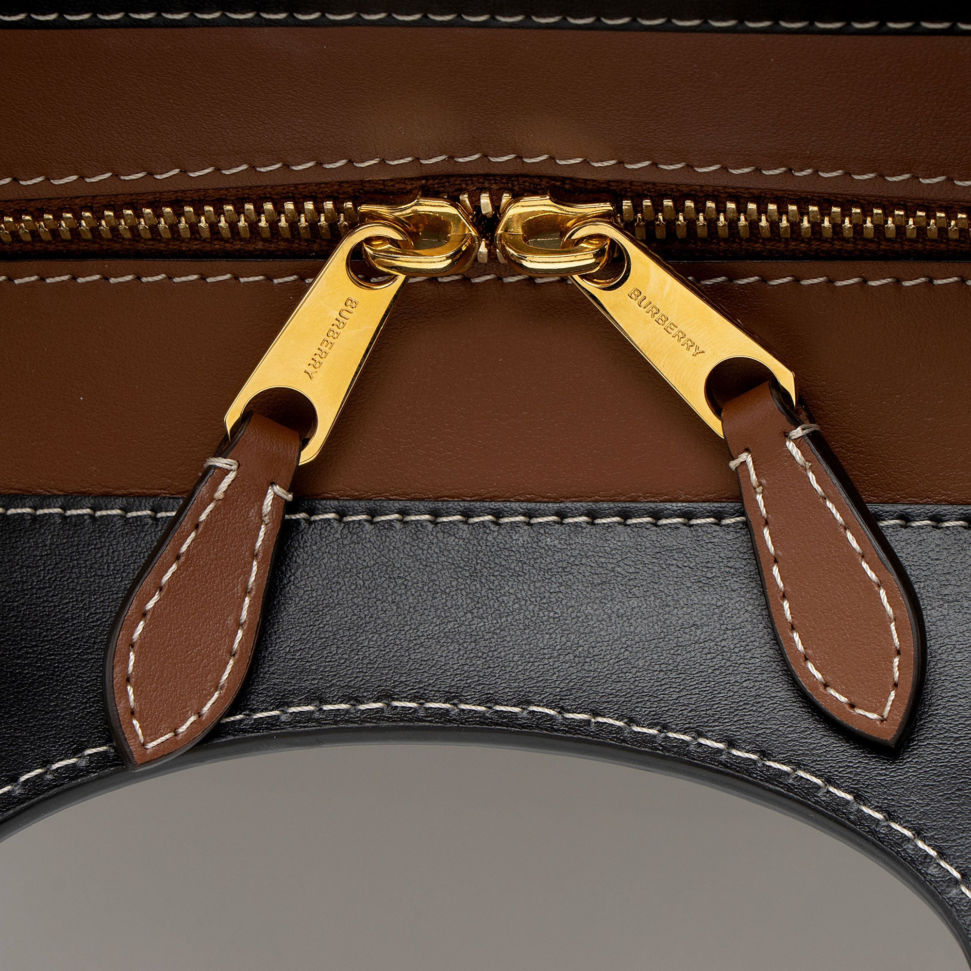 Burberry Canvas Horseferry Medium Pocket Tote - Image 9